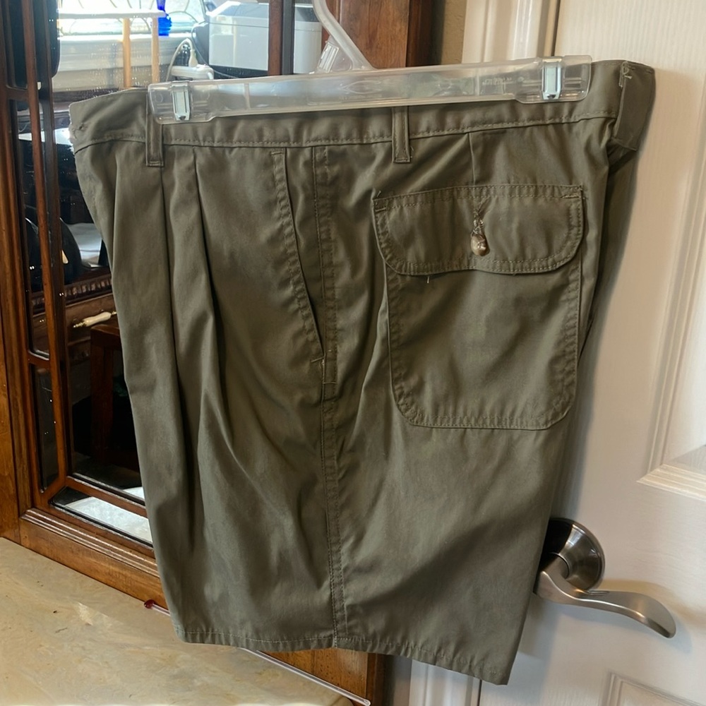 Puritan Army Green Walking Shorts NEW waist 36